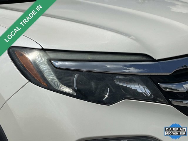 Used 2017 White Honda Touring image 9