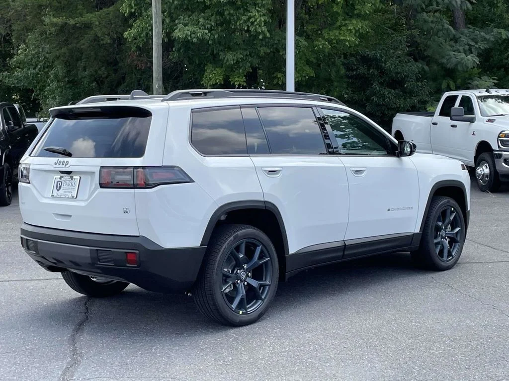 New 2026 Bright White Clearcoat Jeep Laredo image 8