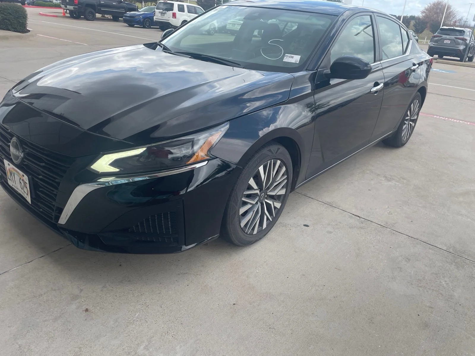 Used 2023 Black Nissan 2.5 SV image 25