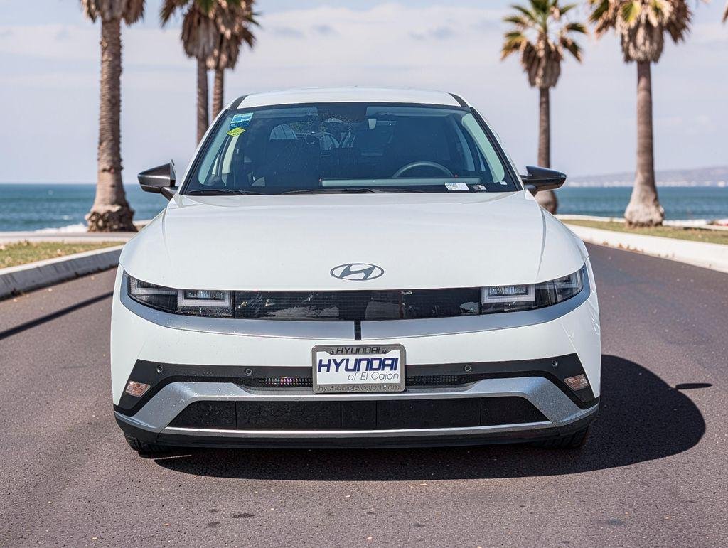 New 2026 White Hyundai SE image 3