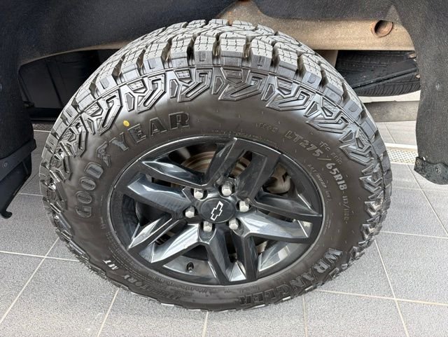 Used 2021 Gray Chevrolet Custom Trail Boss image 6