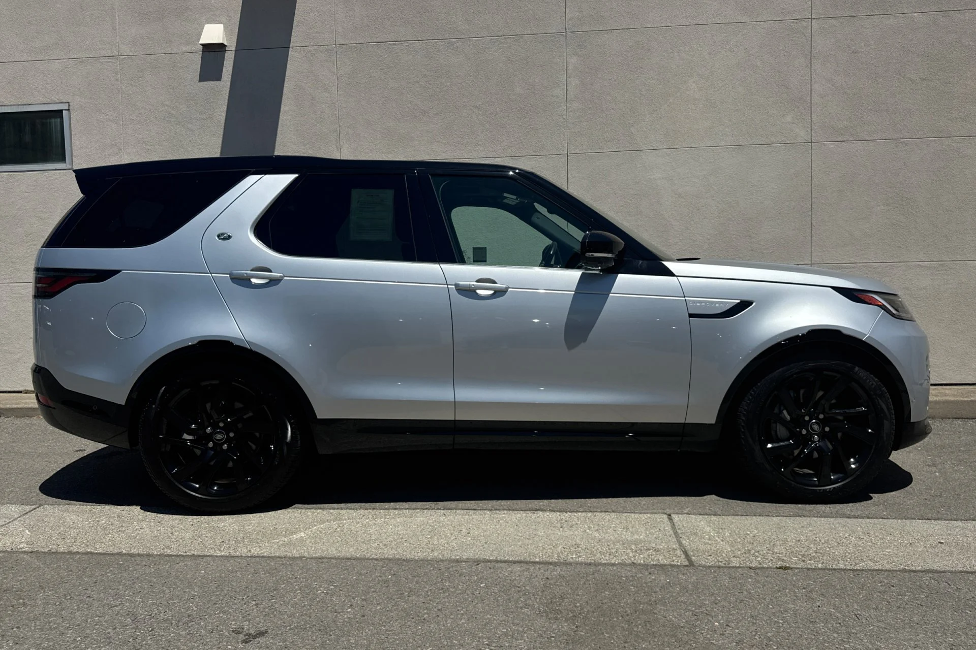 Certified Used 2023 Hakuba Silver Metallic Land Rover S R-Dynamic image 8