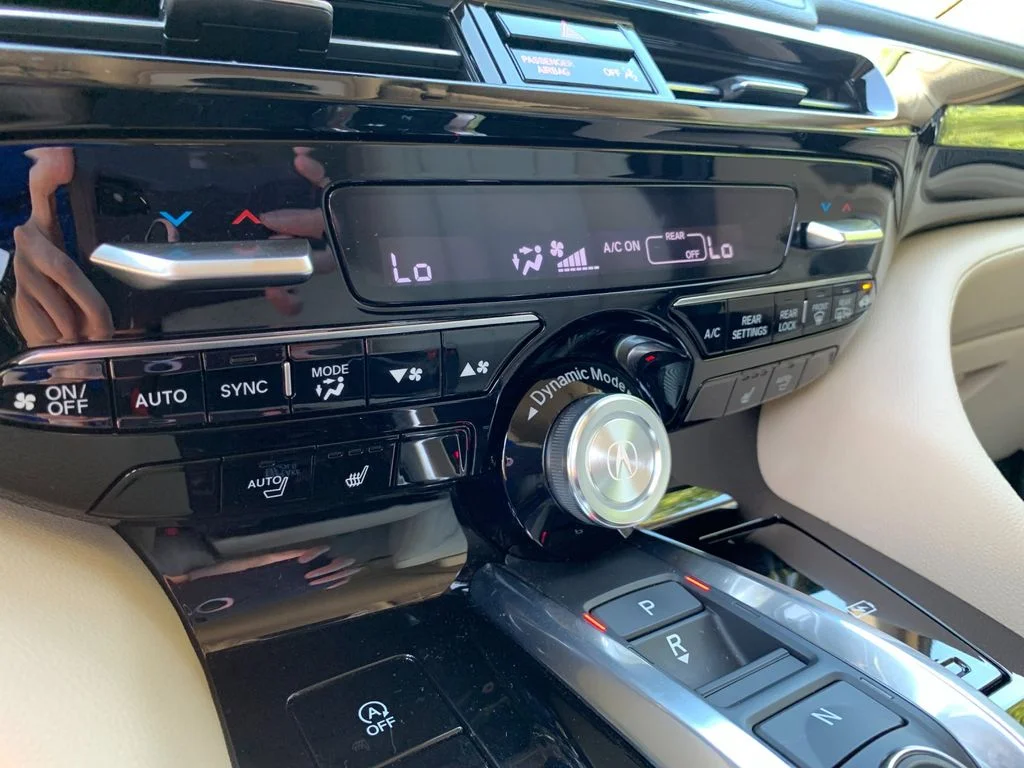 Used 2025 White Acura Base image 25