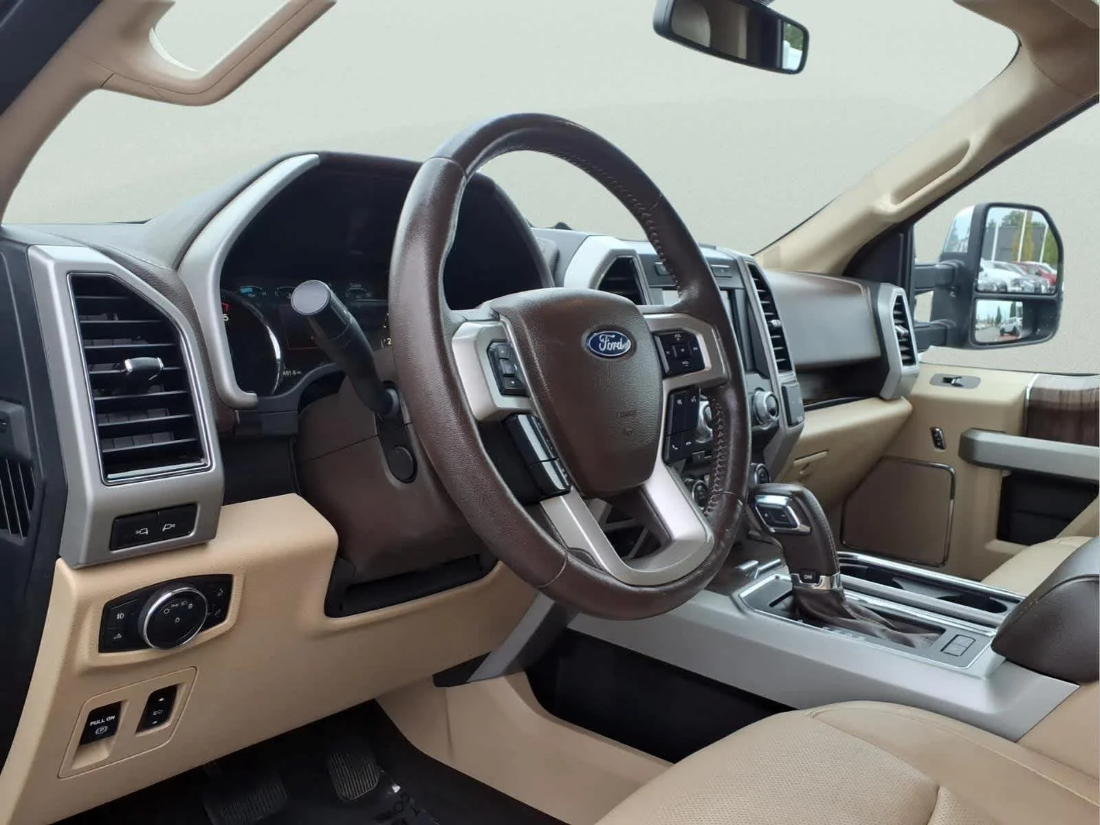 Used 2018 Magma Red/Stone Gray Ford LARIAT image 14