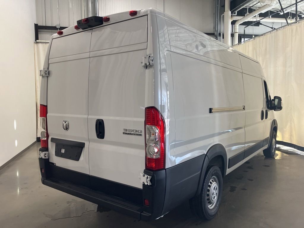 New 2026 Bright White Clearcoat RAM Tradesman image 19