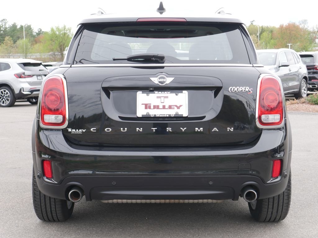 Used 2018 Black MINI Base image 6