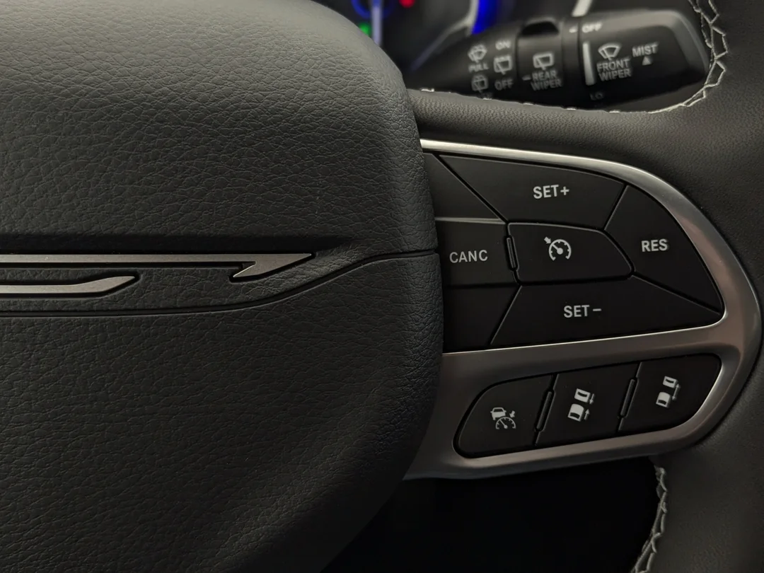 New 2027 White Chrysler Select - - FWD - 8-Passenger Seating - Stow n Go - Remote Start & More! image 18