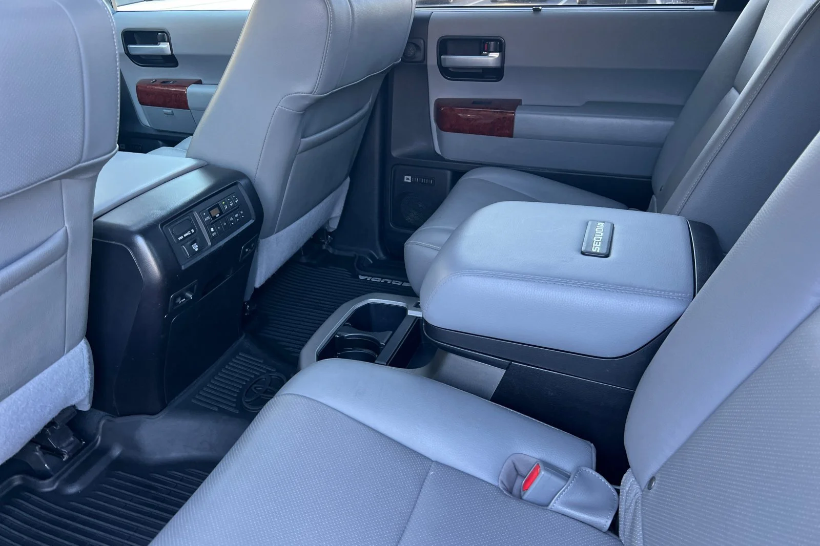 Used 2022 Magnetic Gray Metallic Toyota Platinum image 12