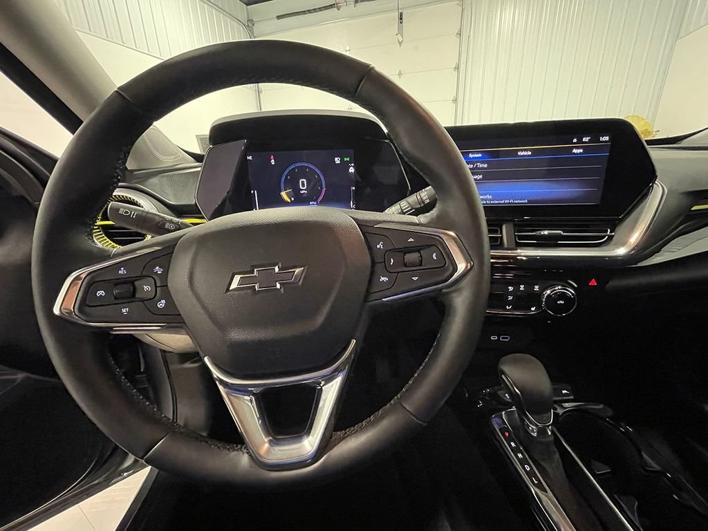 Used 2024 Sterling Gray Metallic Chevrolet ACTIV image 33