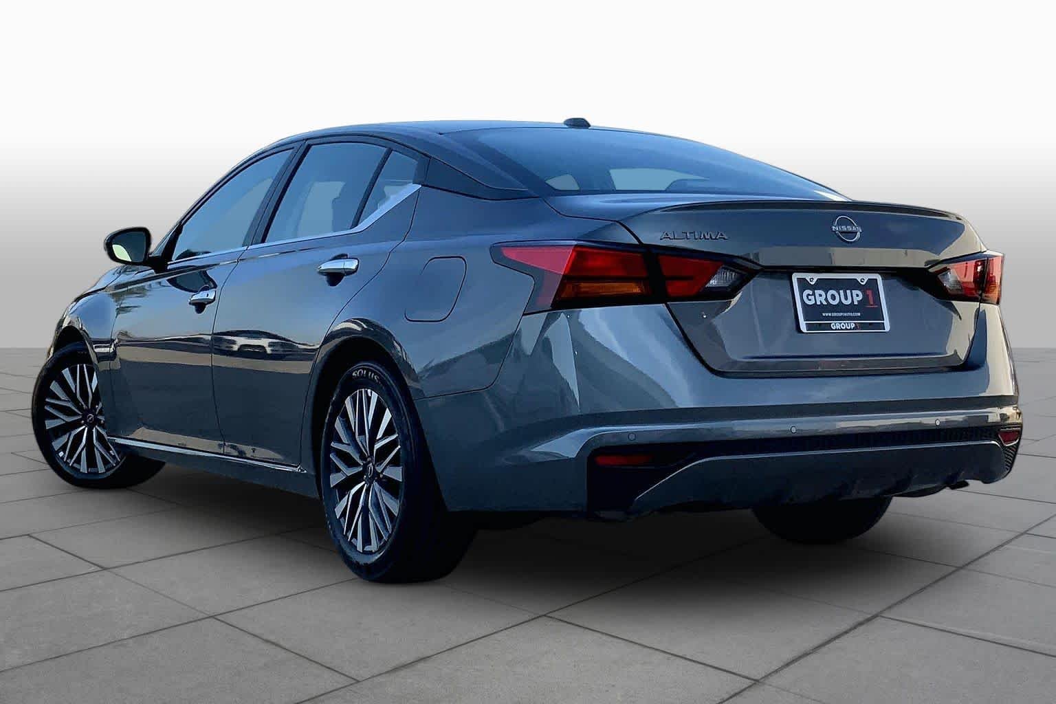 Used 2025 Gun Metallic Nissan SV image 12