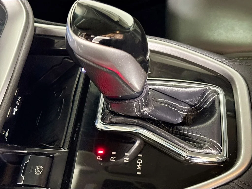 Used 2020 Silver Subaru Onyx Edition XT image 17