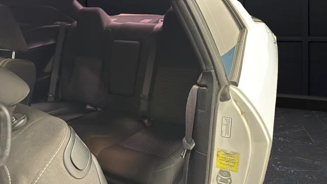 Used 2019 White Dodge SXT image 22