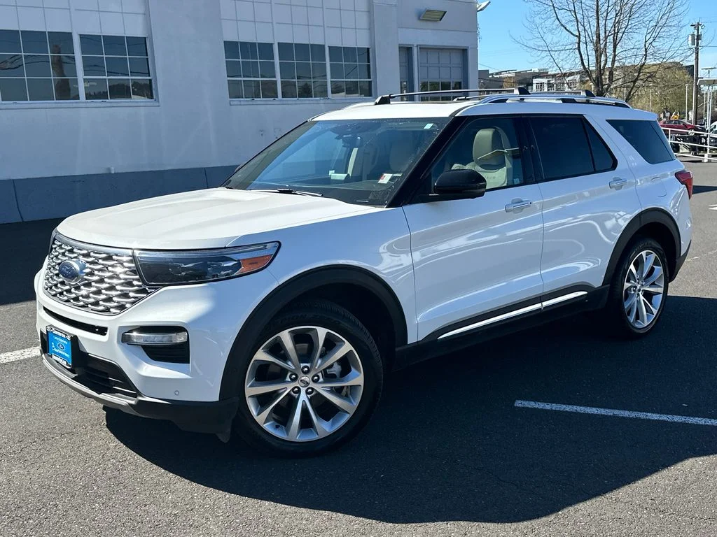 2022 Ford Explorer Platinum 4WD's photo