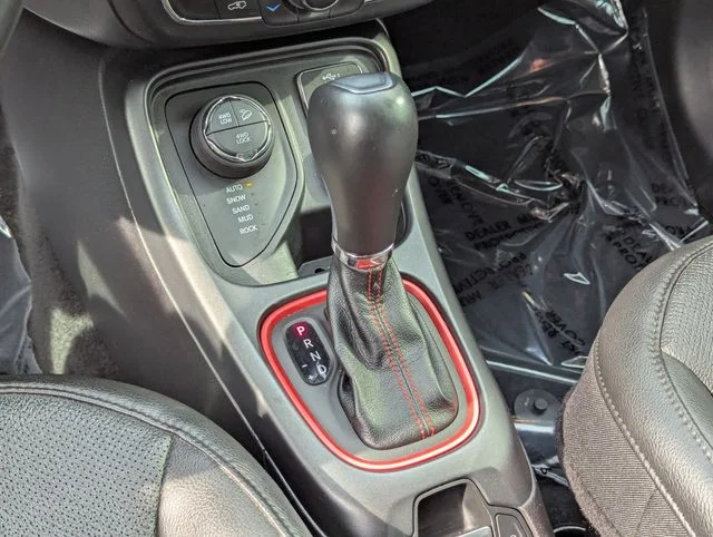 Used 2021 Green Jeep Trailhawk image 28
