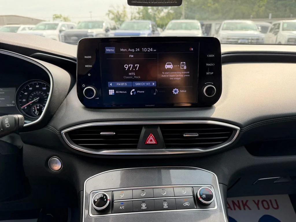 Used 2022 Hampton Gray Hyundai SEL image 32