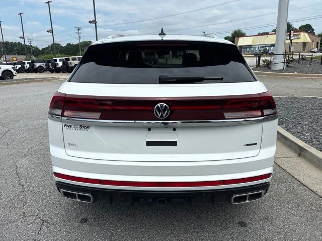 Used 2025 White Volkswagen 2.0T SEL Premium R-Line image 7