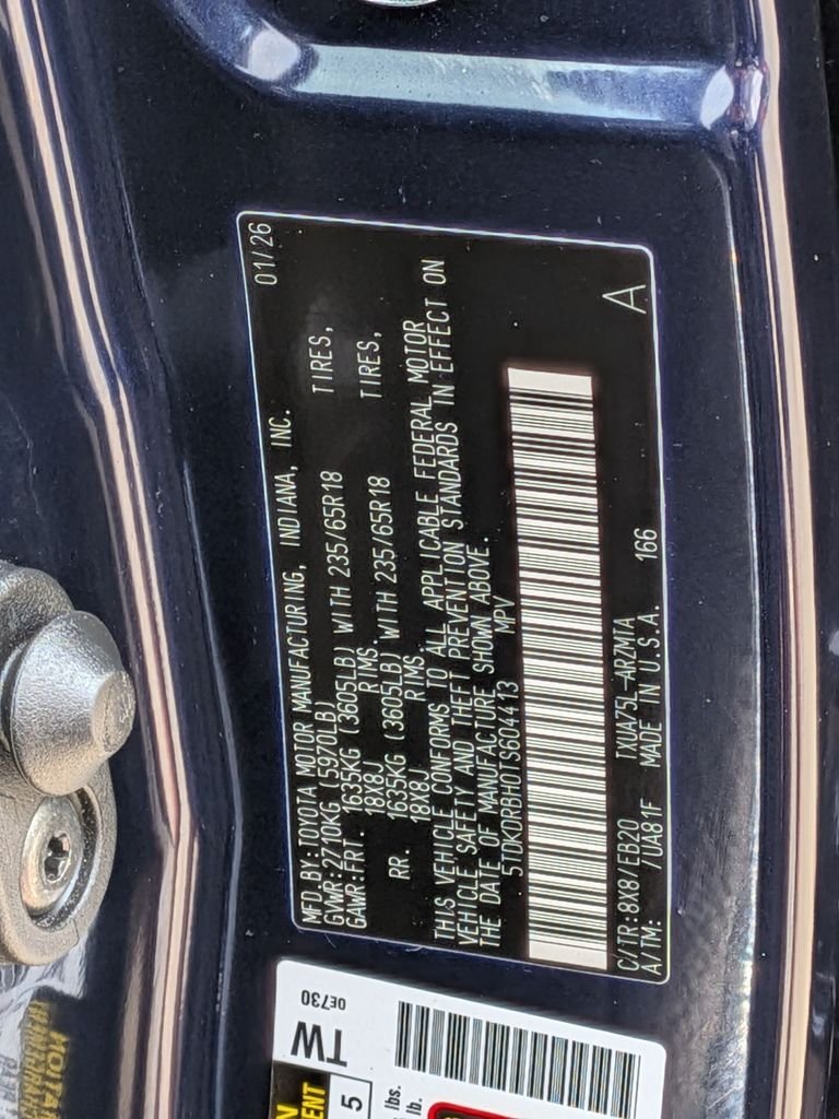 Used 2026  Toyota XLE image 39