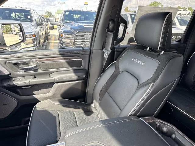 New 2027 Bright White Clear-Coat Exterior Paint RAM Laramie image 41