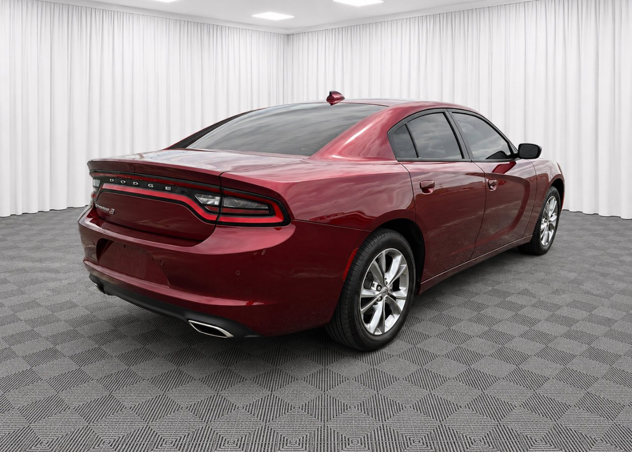 Used 2023 Octane Red Pearlcoat Dodge SXT image 3