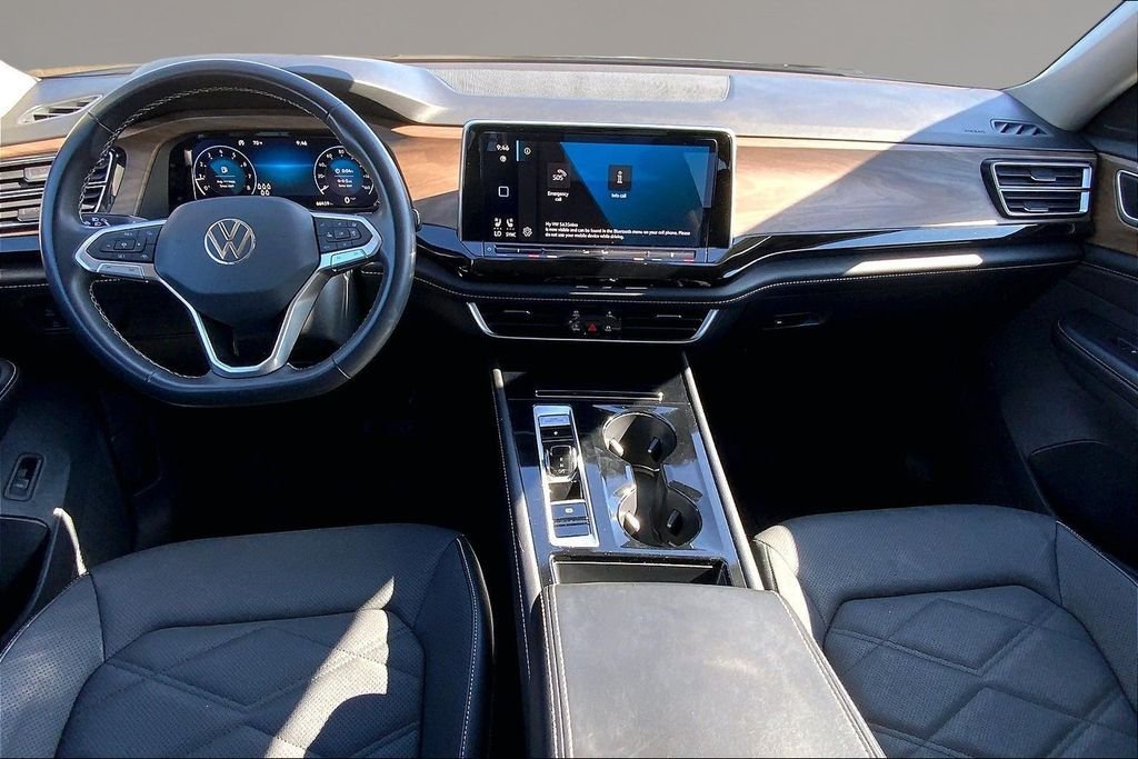 Used 2024 Silver Mist Metallic Volkswagen 2.0T SE w/Technology image 15