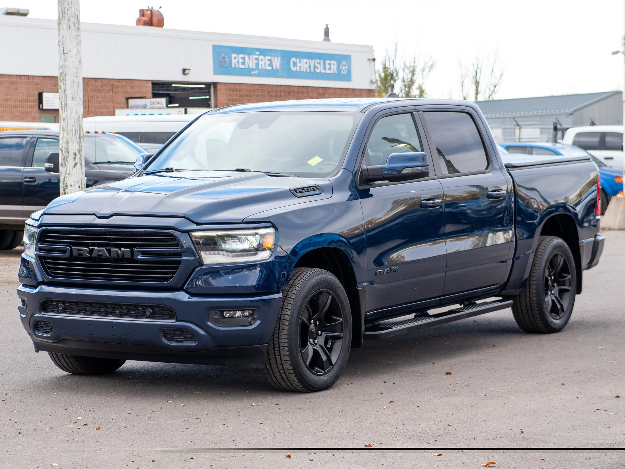 Used 2023 Blue RAM Sport* Crew Cab 4x4, Heated Leather, Remote Start, Alpine Audio image 9