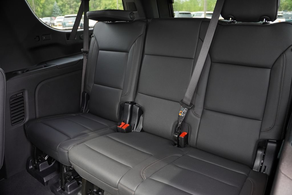 2026 Chevrolet Suburban High Country - Photo 13