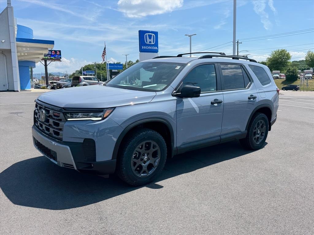 2026 Honda Pilot TrailSport AWD's photo