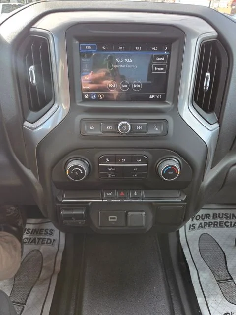 Used 2019 Summit White Chevrolet WT image 23
