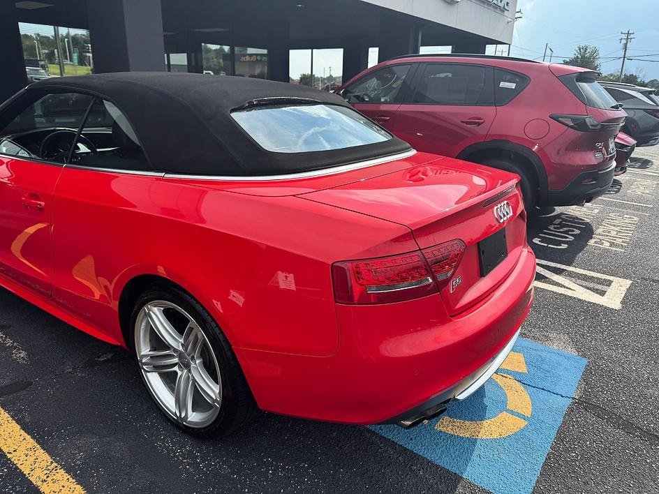 Used 2011 Brilliant Red Audi Prestige image 4