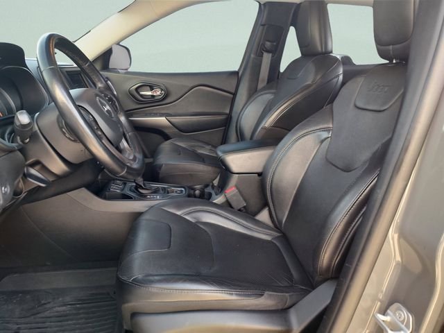 Used 2021 Gray Jeep Latitude Lux image 26