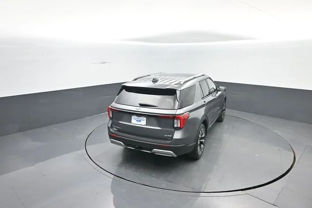 New 2026 Gray Ford Platinum image 27