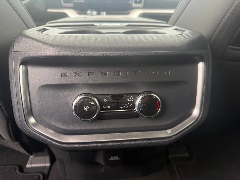 New 2026 Glacier Gray Metallic Tri-Coat Ford Active image 36