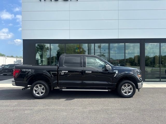 Used 2025 Black Ford XLT image 2