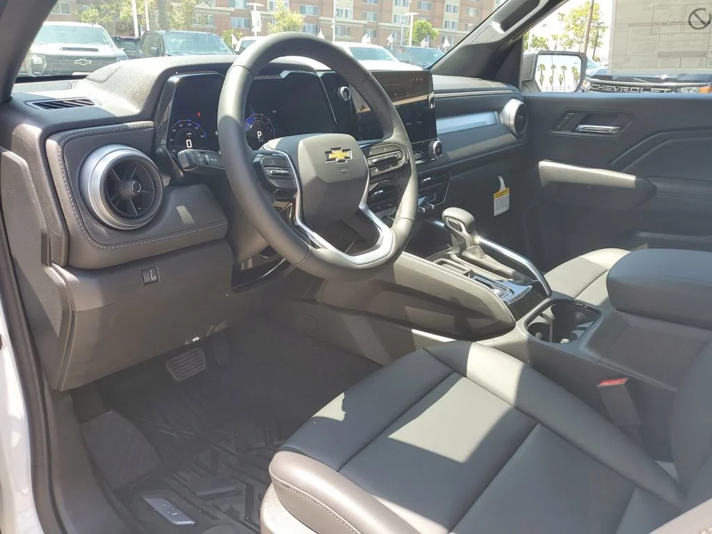 2026 Chevrolet Colorado LT - Photo 18