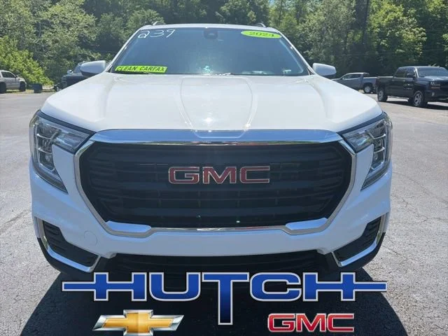 Used 2024 Summit White GMC SLE image 6