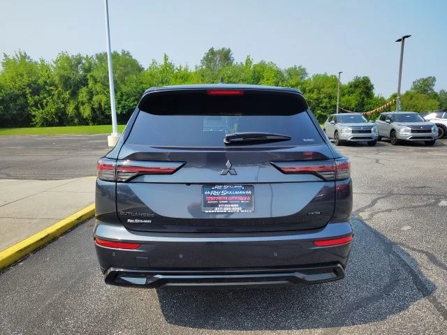 New 2026 Gray Mitsubishi LE 1.5T S-AWC image 6
