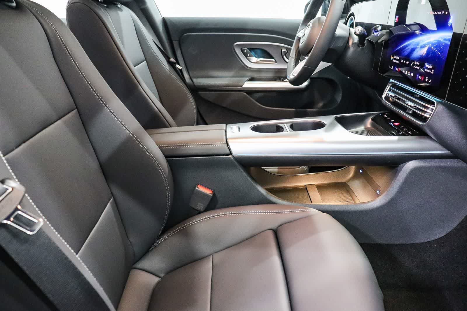 New 2027 MANUFAKTUR Alpine Grey Mercedes-Benz CLA 250+ Electric image 18