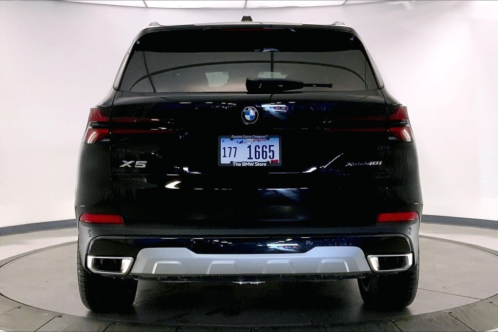Used 2026 Black Sapphire Metallic BMW  image 3