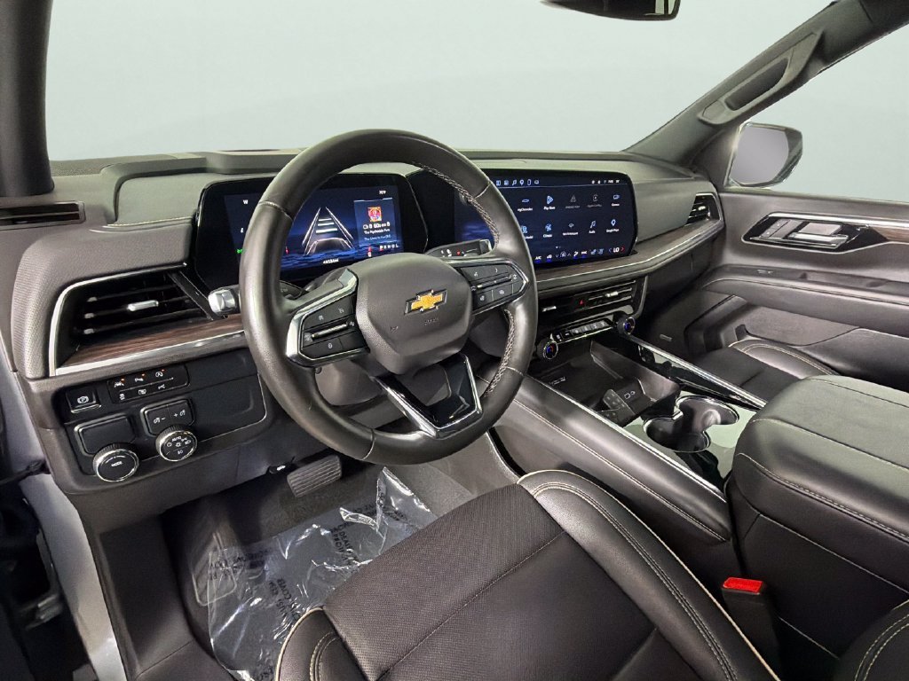 Used 2025 Sterling Gray Metallic Chevrolet Premier image 18