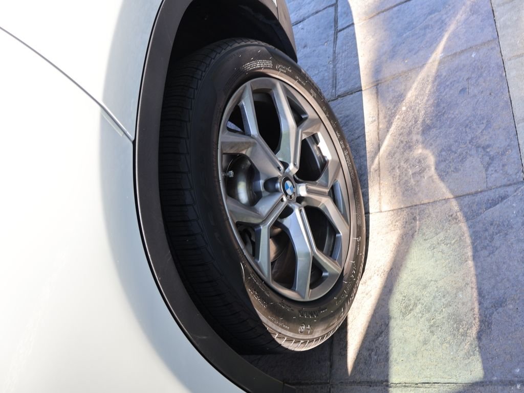 Used 2024 Alpine White BMW xDrive30i image 20