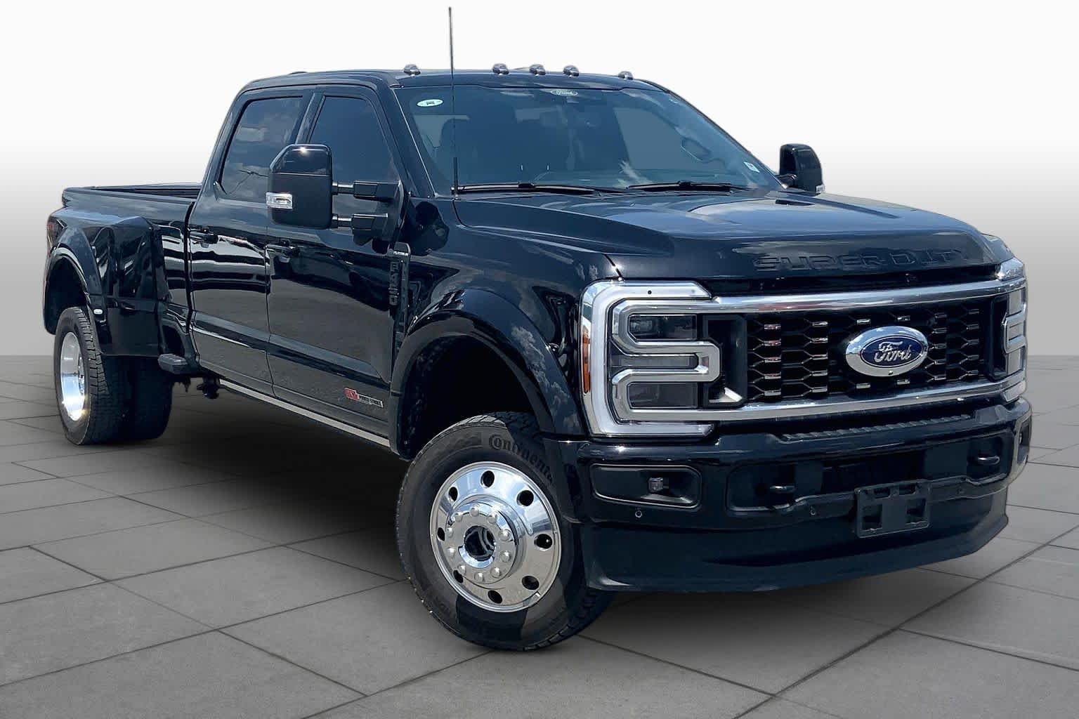 Pre-Owned 2025 Ford F-450 Platinum