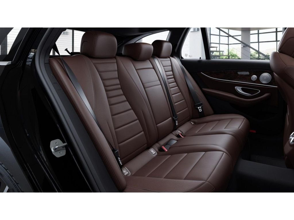 Certified Used 2022 Black Mercedes-Benz  image 5