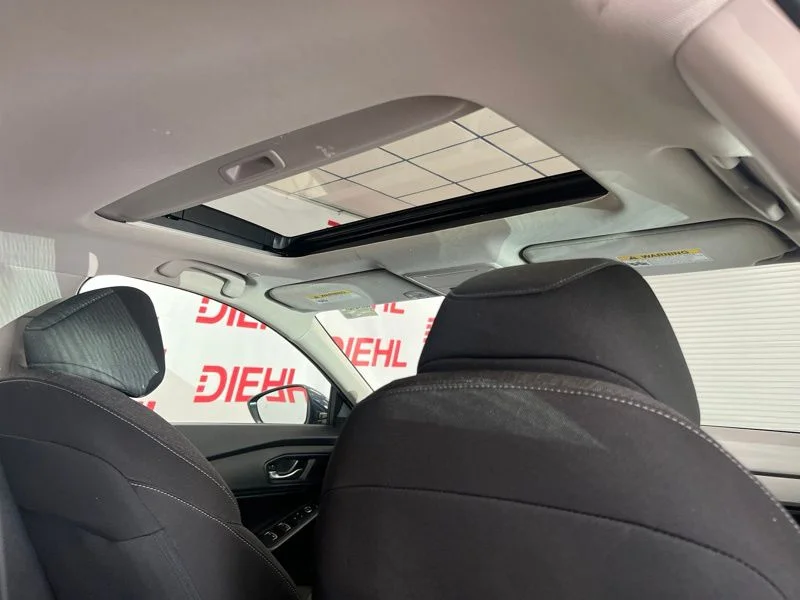 Used 2023  Honda EX image 12