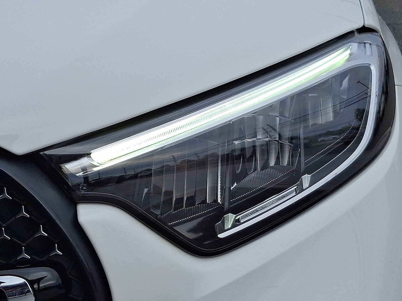 Certified Used 2025 Polar White   149 Mercedes-Benz GLC 300 image 10