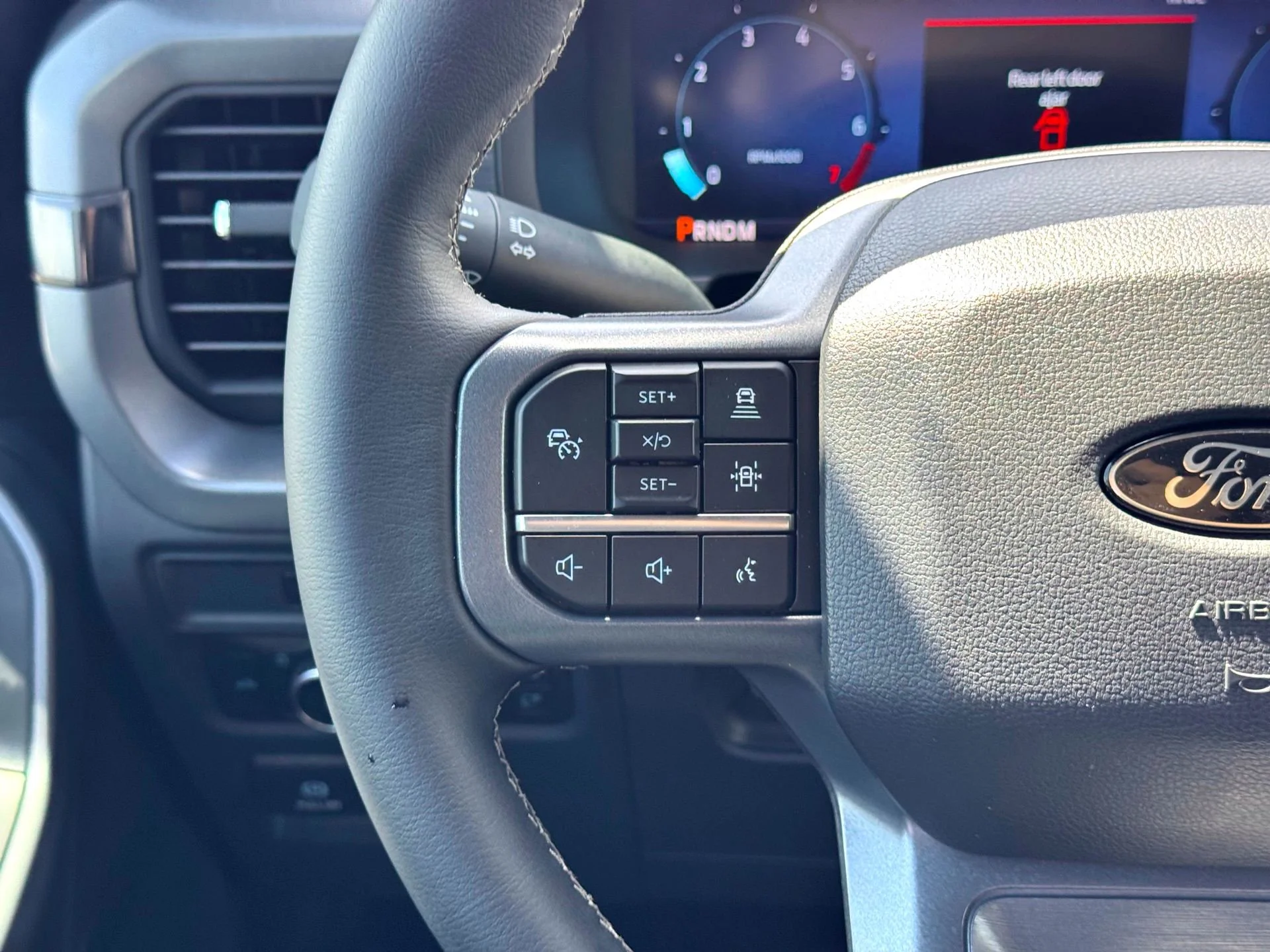 Used 2025  Ford XLT image 20