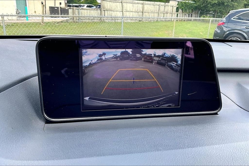 Used 2019 White Lexus 350 image 13