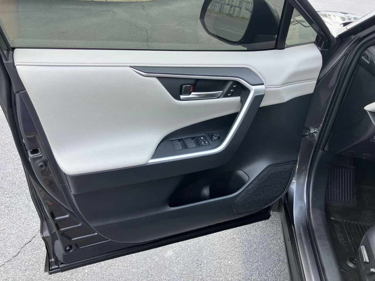 Certified Used 2024 Gray (Magnetic Gray Metallic) Toyota Limited image 16