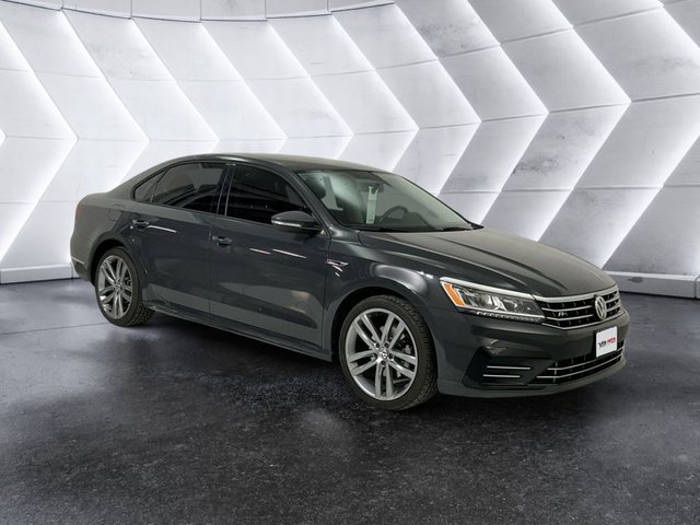 2018 Volkswagen Passat 2.0T R-Line