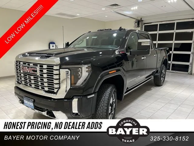 2025 GMC Sierra 4WD Crew Cab Standard Box Denali's photo