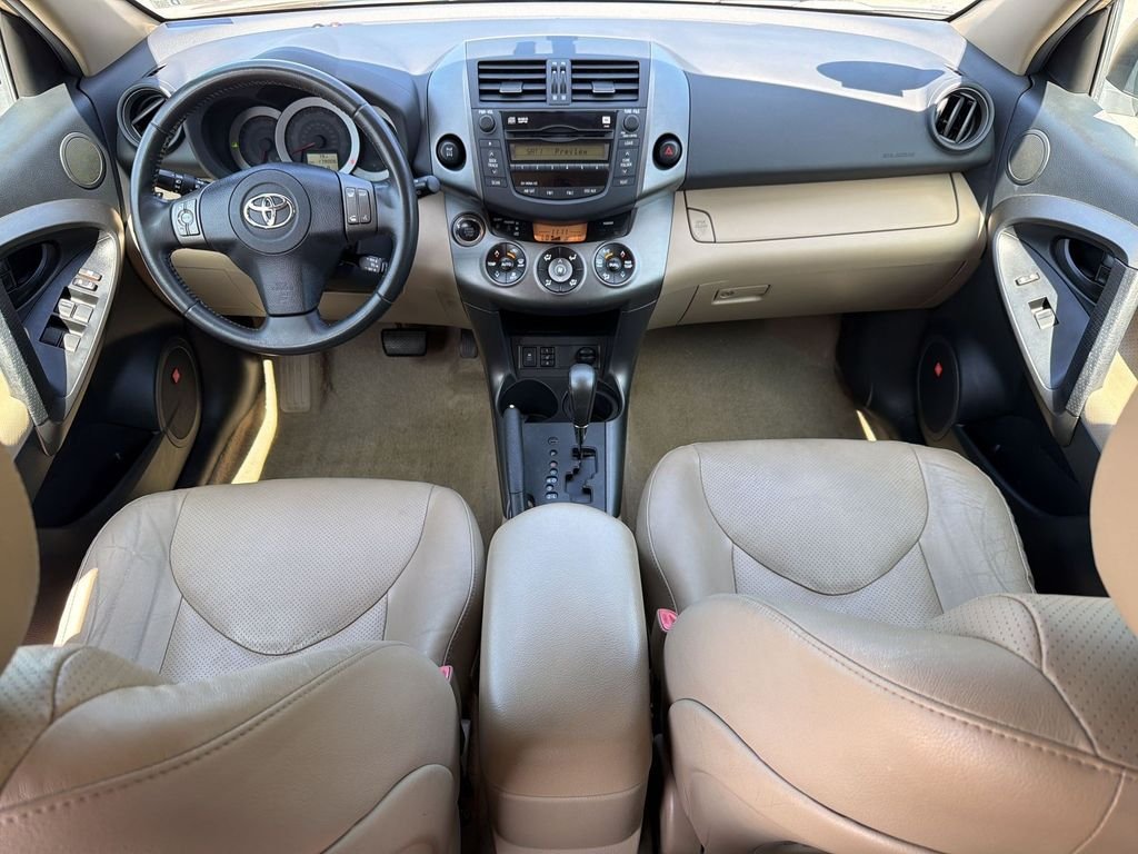 Used 2011  Toyota Limited image 26
